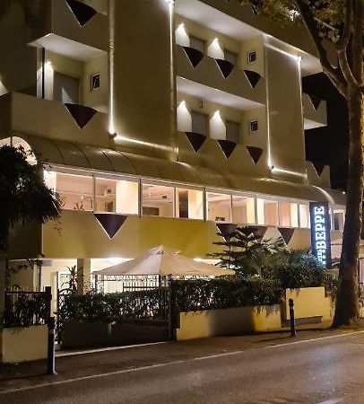 Hotel Beppe Rimini Eksteriør billede