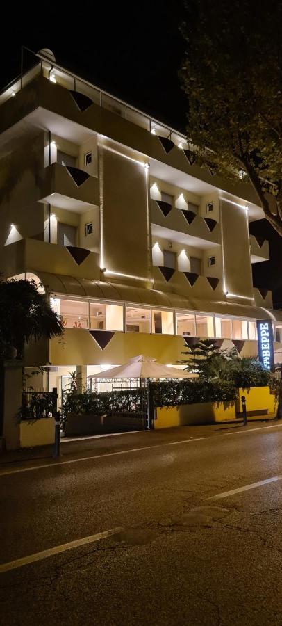 Hotel Beppe Rimini Eksteriør billede