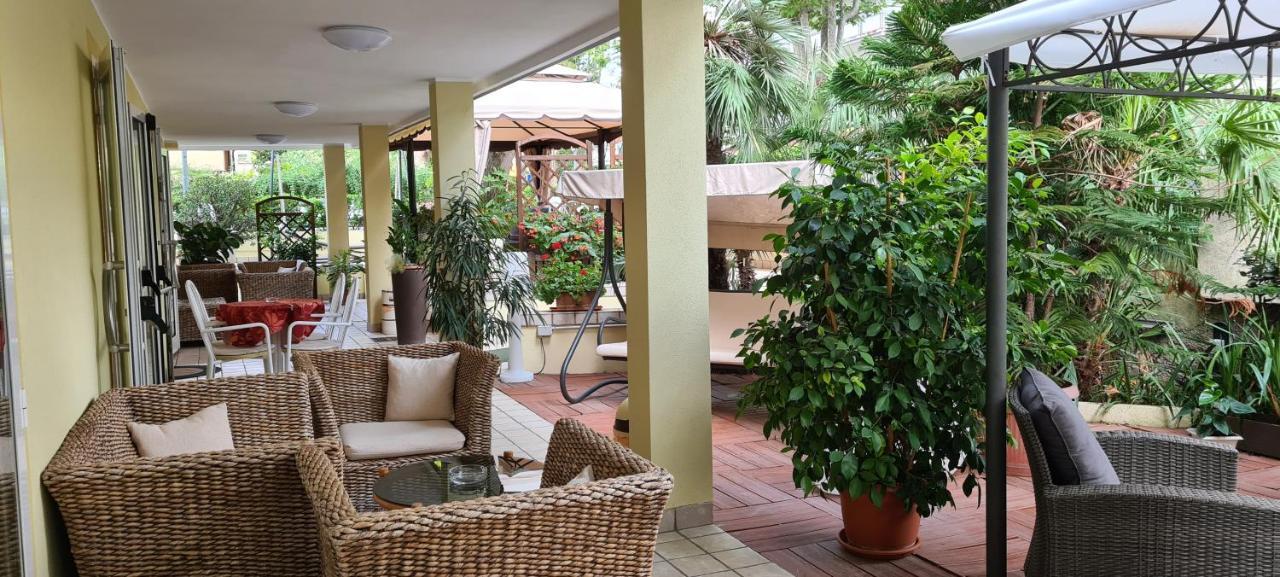 Hotel Beppe Rimini Eksteriør billede