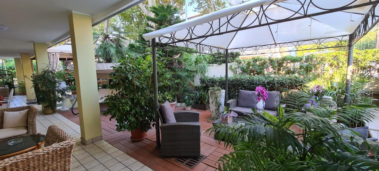 Hotel Beppe Rimini Eksteriør billede