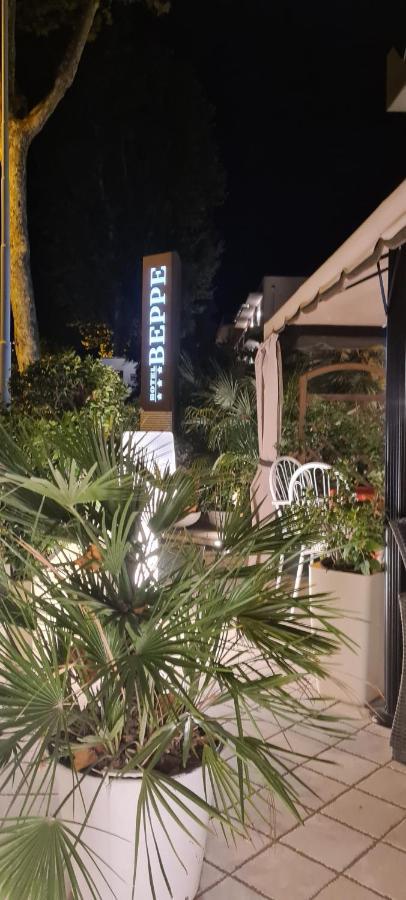 Hotel Beppe Rimini Eksteriør billede