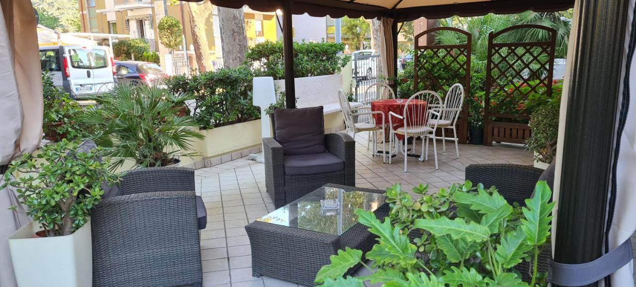 Hotel Beppe Rimini Eksteriør billede