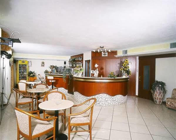Hotel Beppe Rimini Eksteriør billede