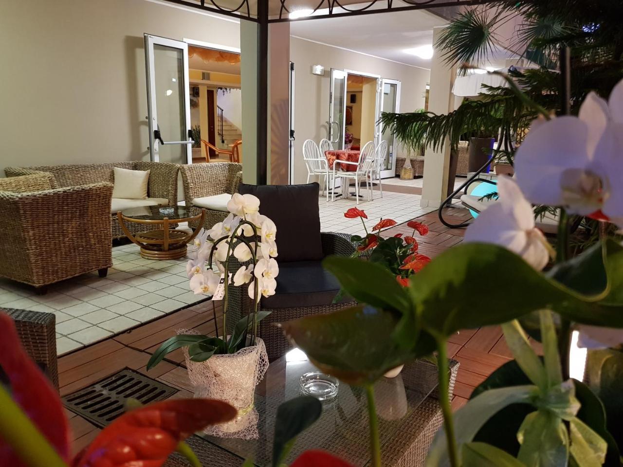 Hotel Beppe Rimini Eksteriør billede