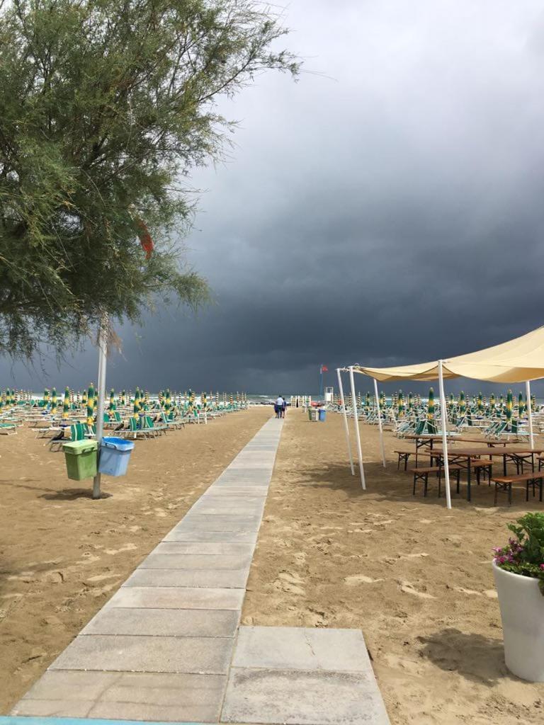 Hotel Beppe Rimini Eksteriør billede